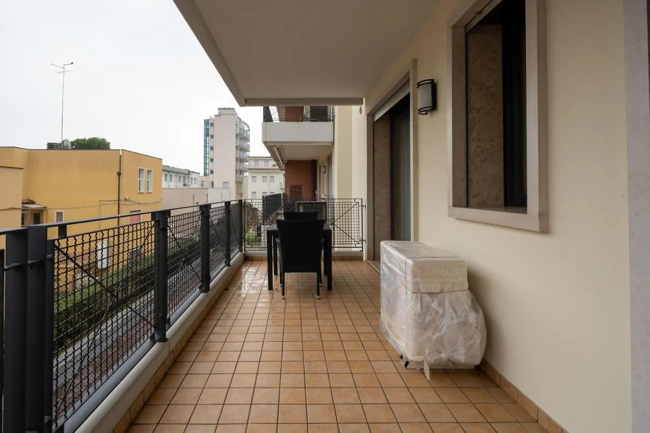 Апартаменты Immobiliare Jvl - Santa Monica Лидо-ди-Езоло 0*,  Италия