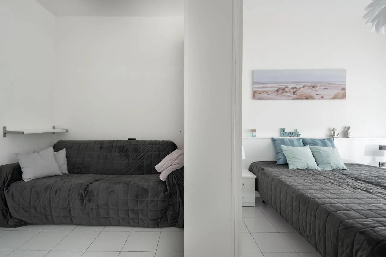 Апартаменты Immobiliare Jvl - Santa Monica Лидо-ди-Езоло