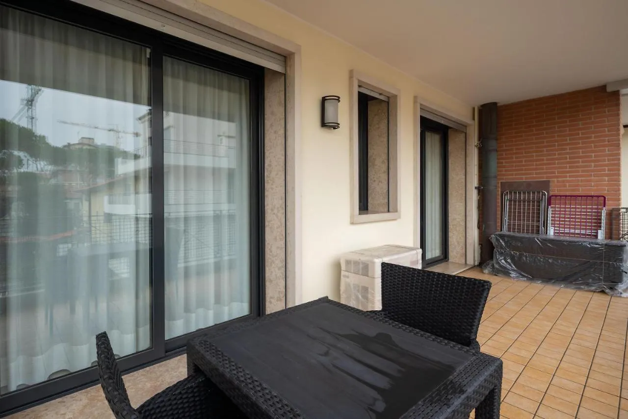 Апартаменты Immobiliare Jvl - Santa Monica Лидо-ди-Езоло